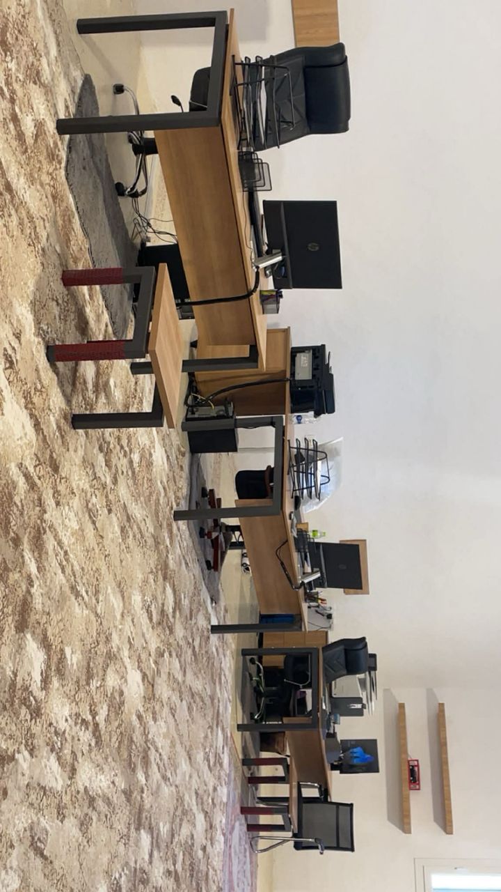 مكتب الشركة